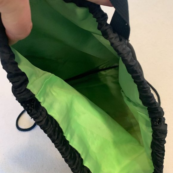 Crocs Graffiti Drawstring Backpack Gym Bag w/ pocket - Picture 4 of 5